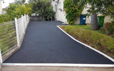 Transformation de deux parkings en enrobé noir